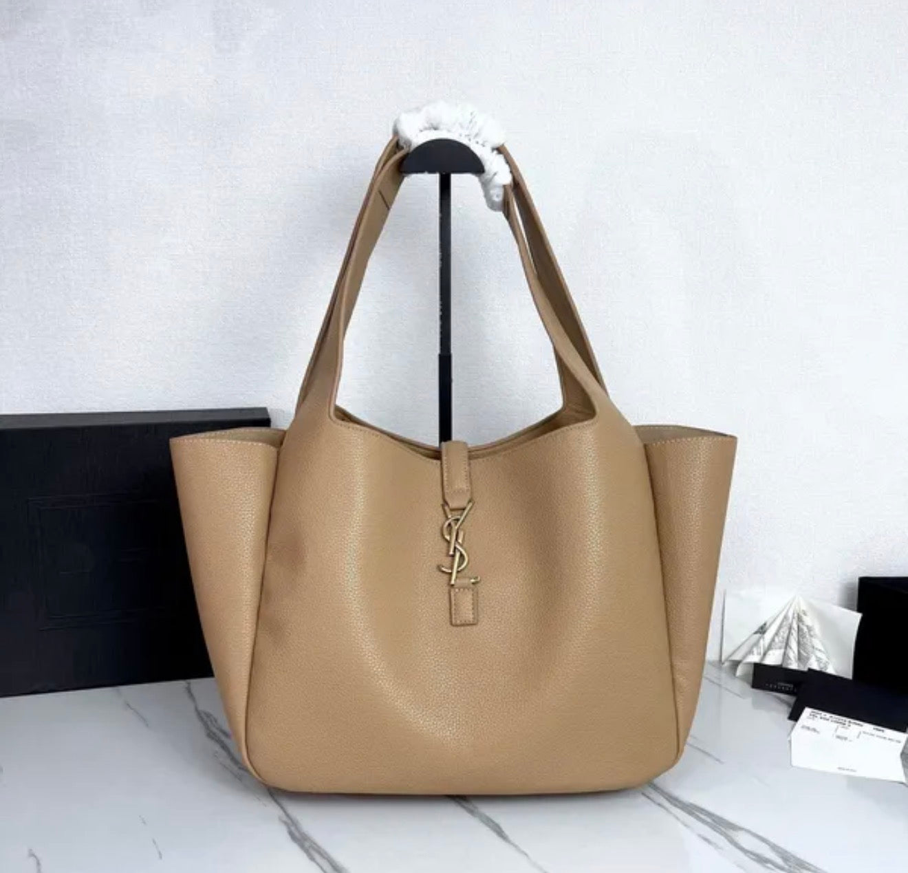 Saint Laurent Le 5 à 7 Bea