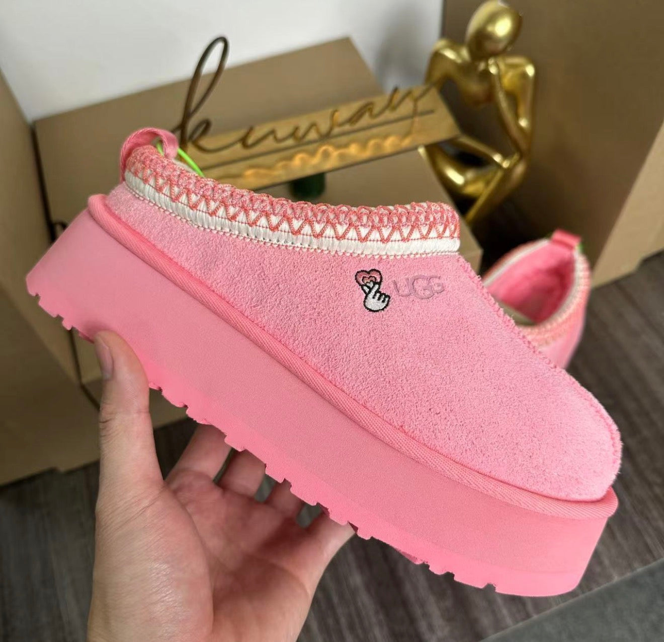 Ugg