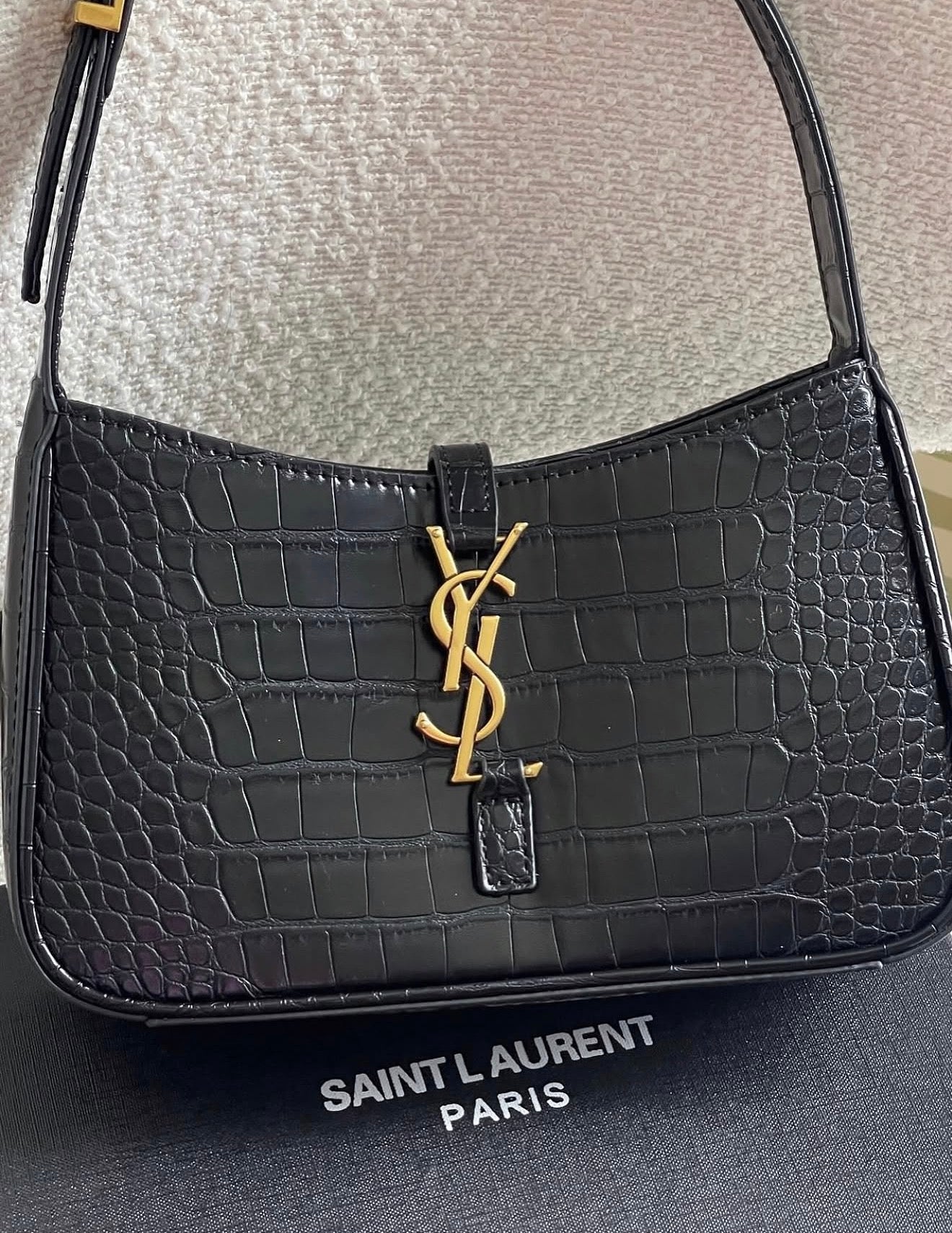 Saint Laurent Le 5 à 7