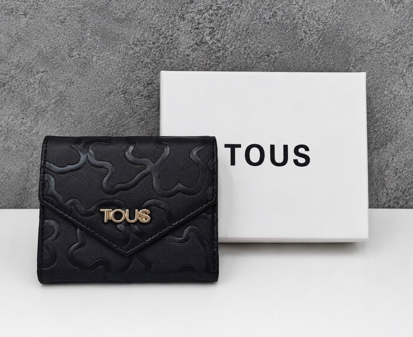 Tous
