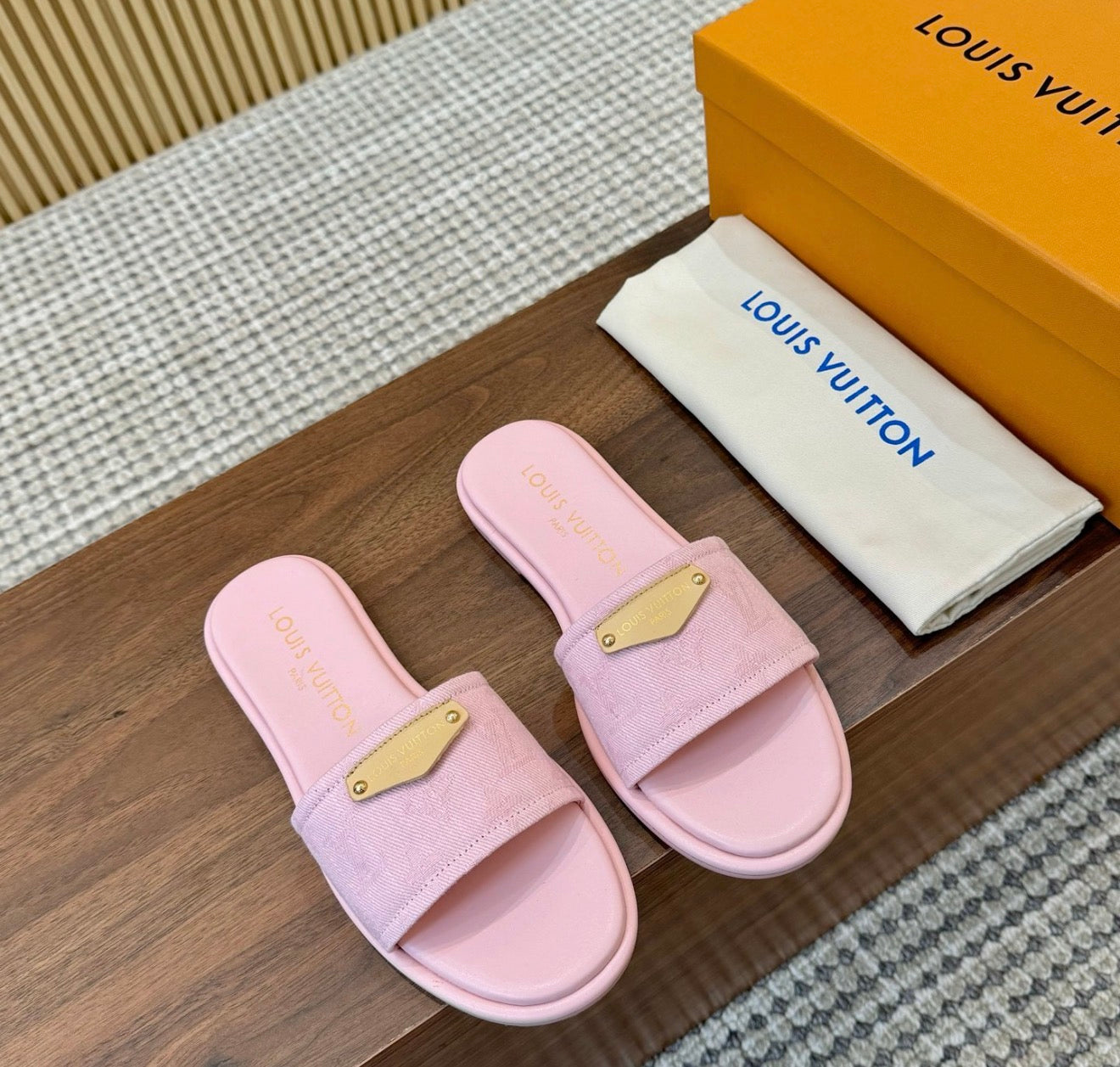 Louis Vuitton Lily