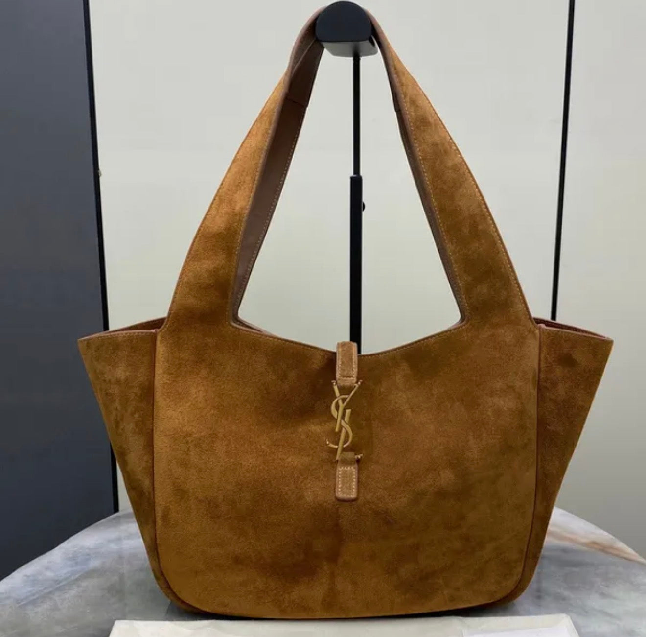 Saint Laurent Le 5 à 7 Bea