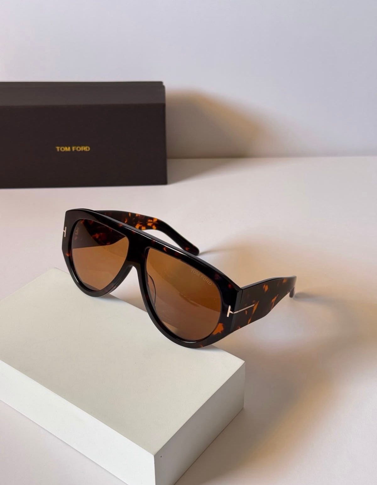 TF Bronson FT1044