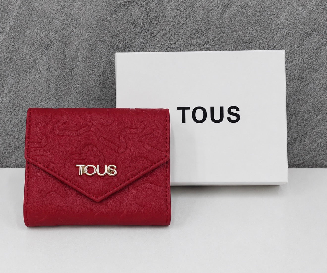 Tous